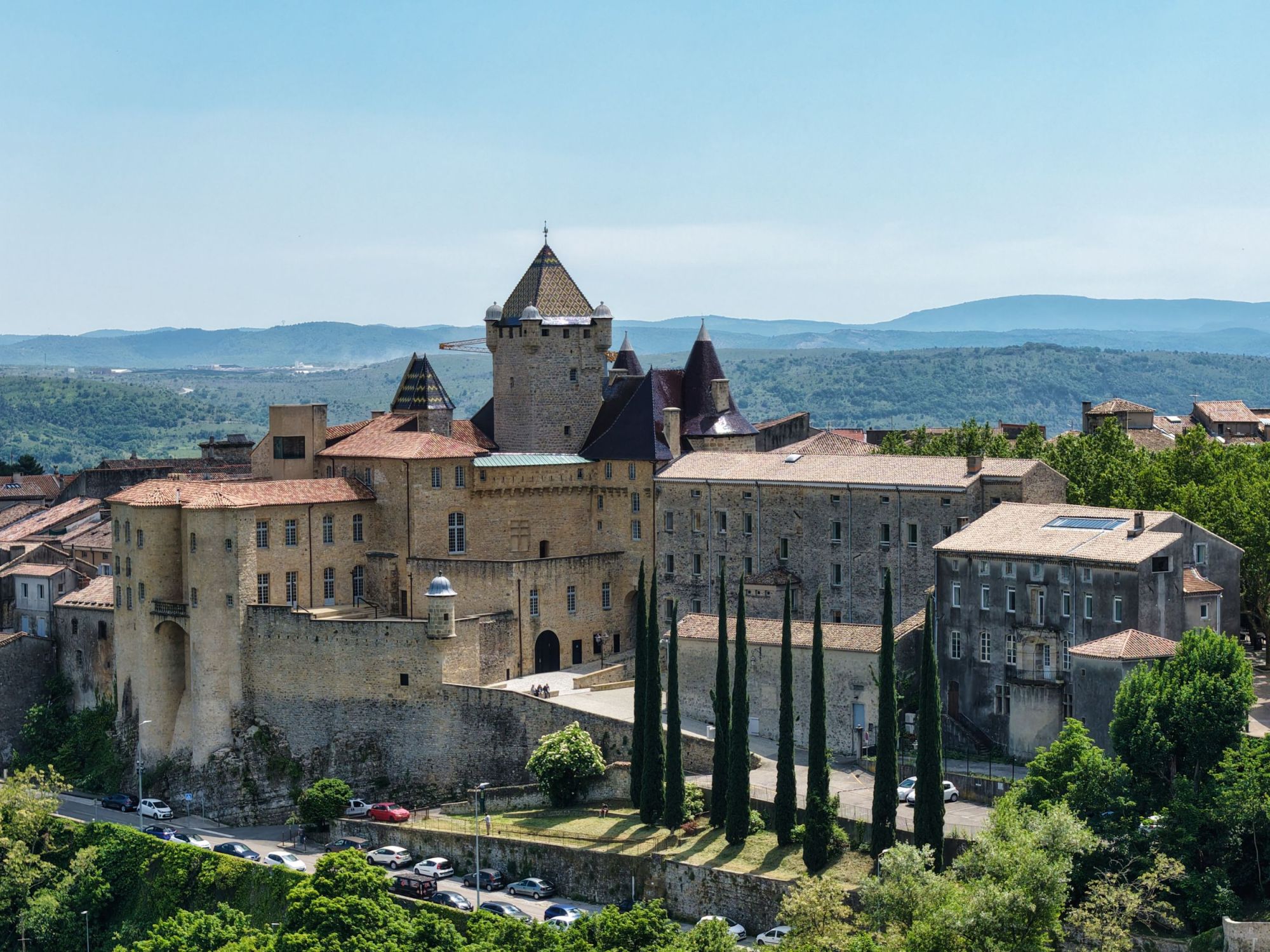 Château d'Aubenas - vue drone - mai 2025 (2).jpeg