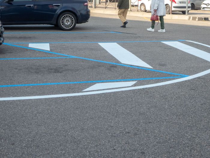 Stationnement_zone_bleue_-_traces_parking.jpg